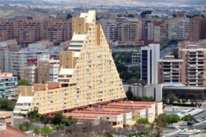 La gran joia de l'arquitectura alacantina: la Piràmide