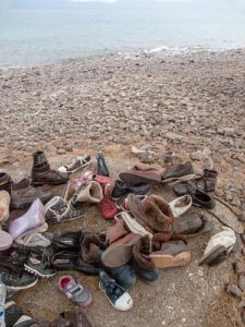 Lost+shoes+collected+on+the+beach+close+to+the+reception-eucc-00006529_n